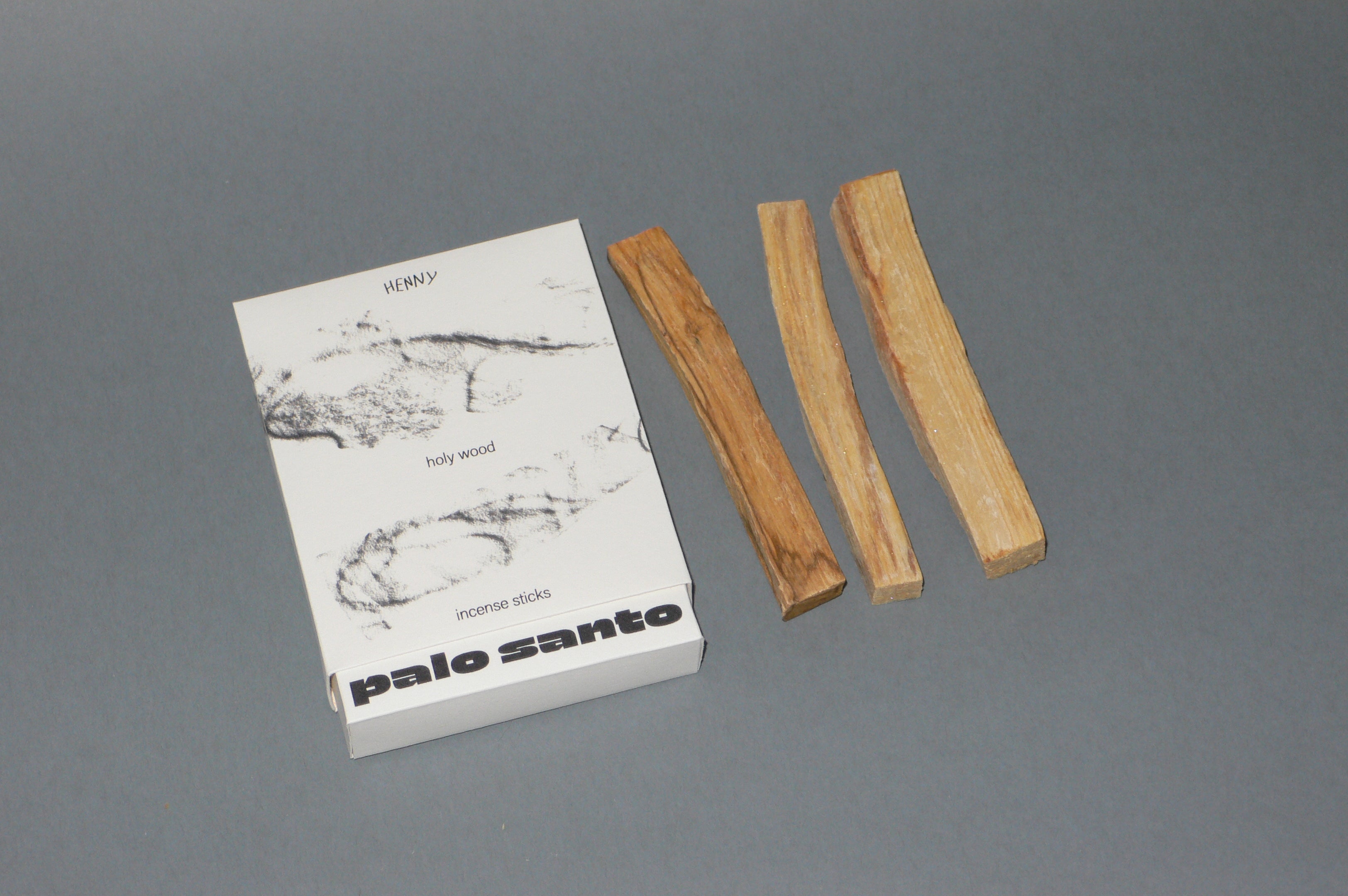 Palo Santo mit minimalistisch moderner Verpackung Henny